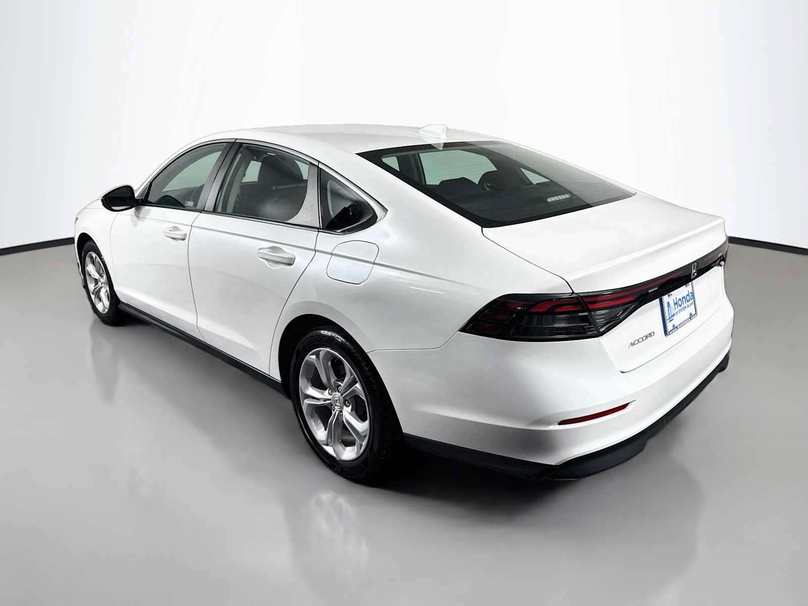 Used 2023 Honda Accord LX image 5