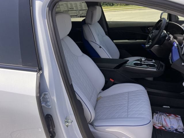 New 2026 Cadillac Optiq V w/ Carbon Fiber Package AWD/4WD image 22