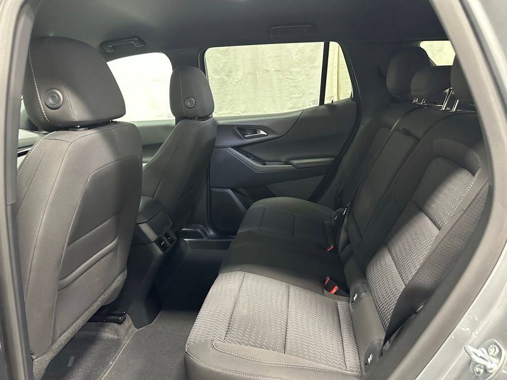 Used 2026 Chevrolet Equinox LT FWD image 41