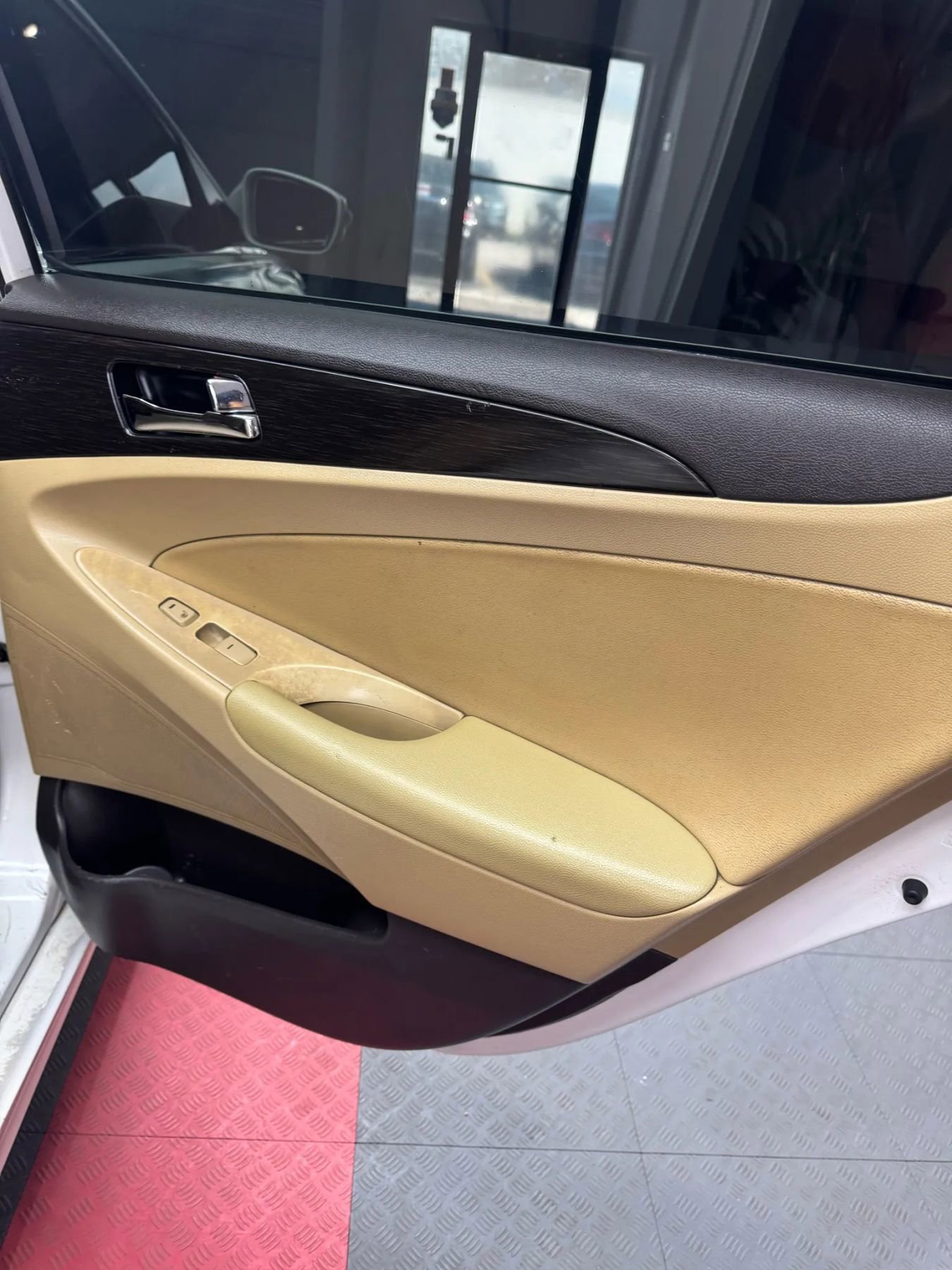 Used 2011 Hyundai Sonata Limited w/ Navigation Pkg 5 image 20