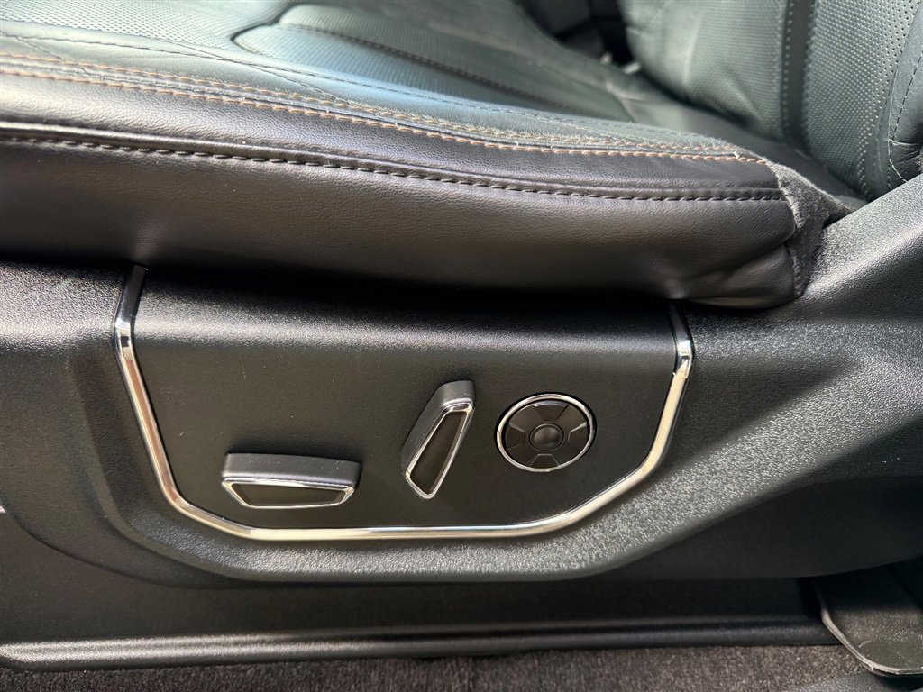 Used 2019 Ford Expedition Platinum AWD/4WD image 10