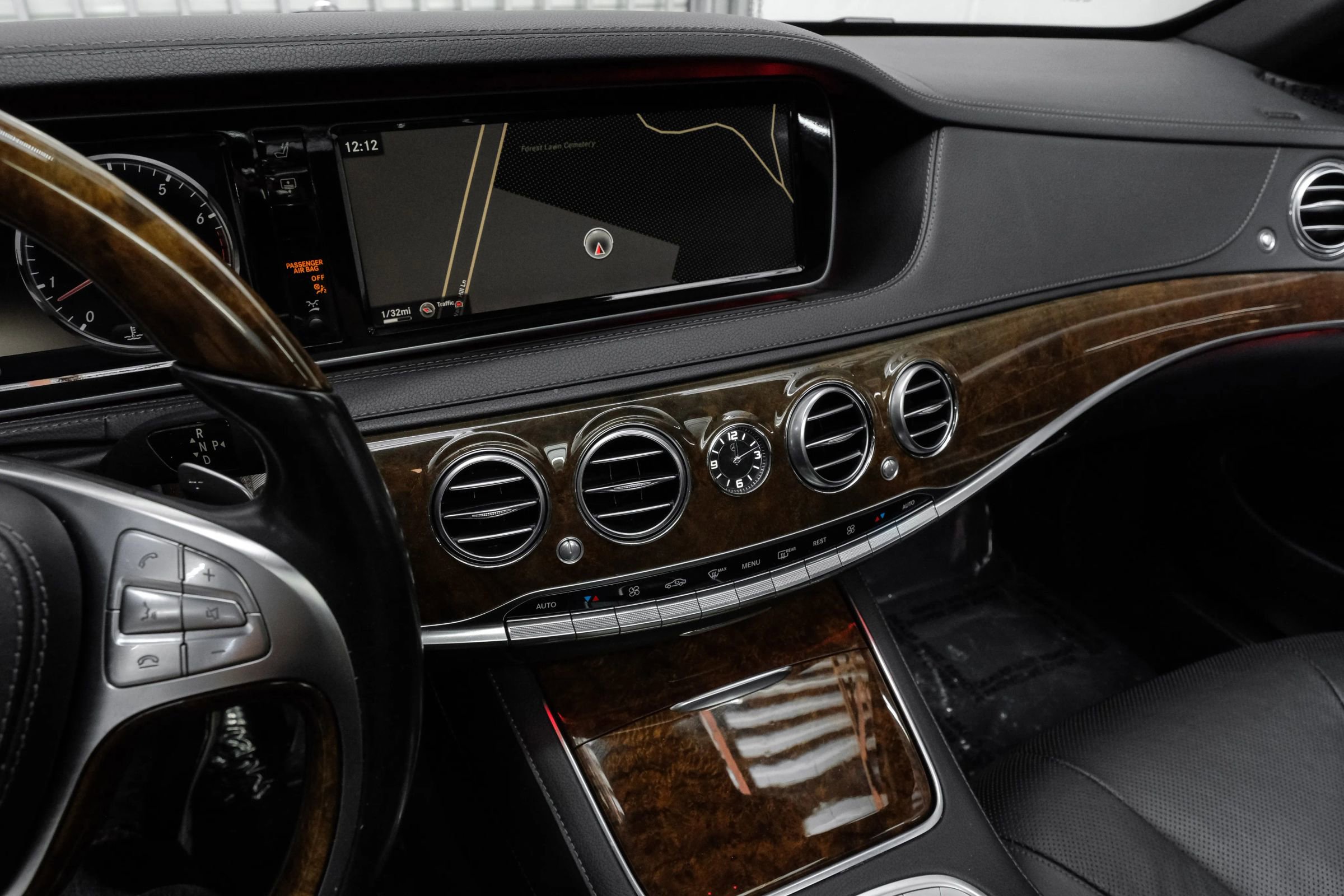 Used 2014 Mercedes-Benz S 550 Sedan image 30