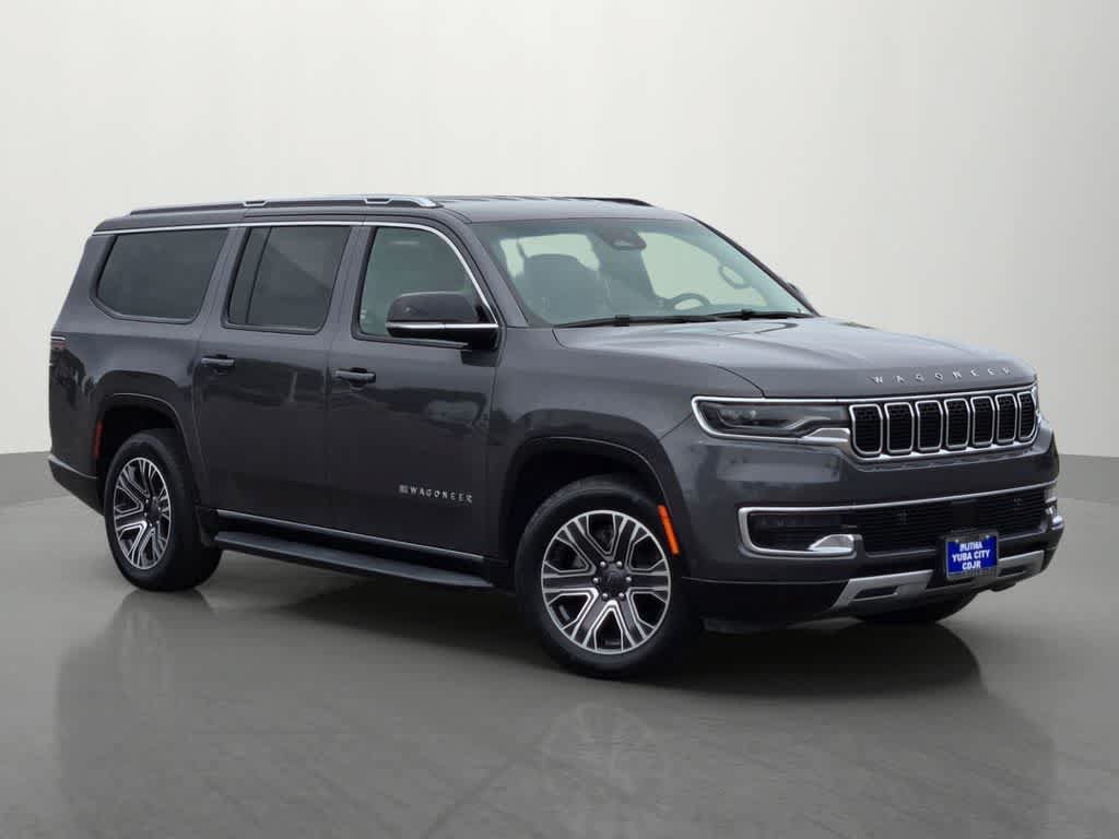 Used 2024 Jeep Wagoneer L Series II RWD image 8