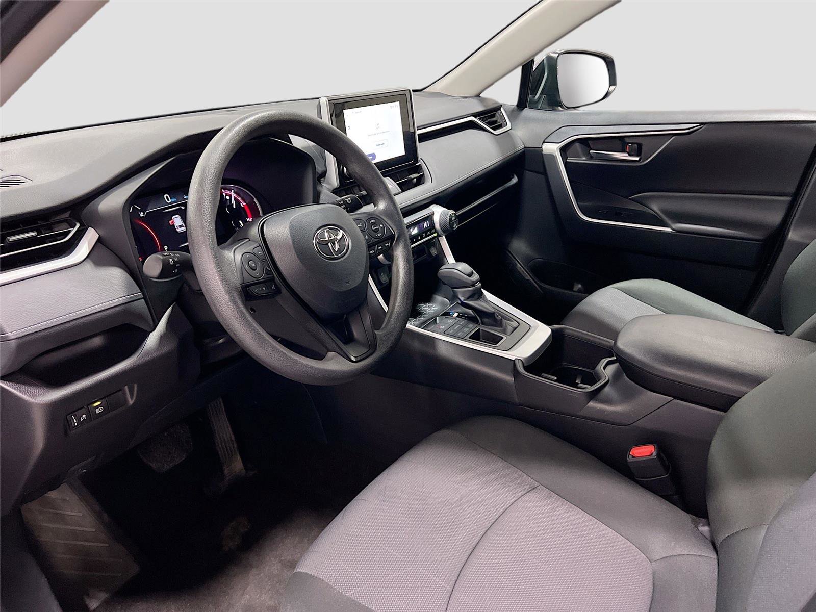 Used 2025 Toyota RAV4 XLE image 14