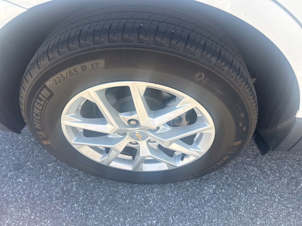 Used 2023 Chevrolet Equinox LT image 9