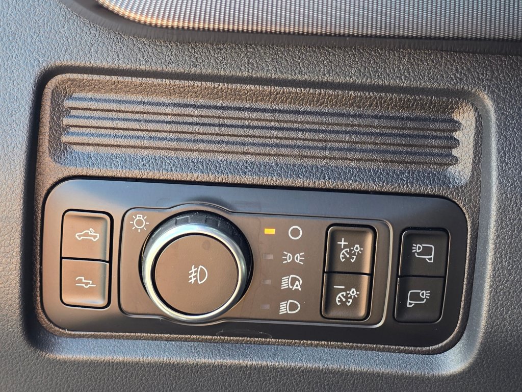 Used 2026 Ford F350 Platinum AWD/4WD image 37