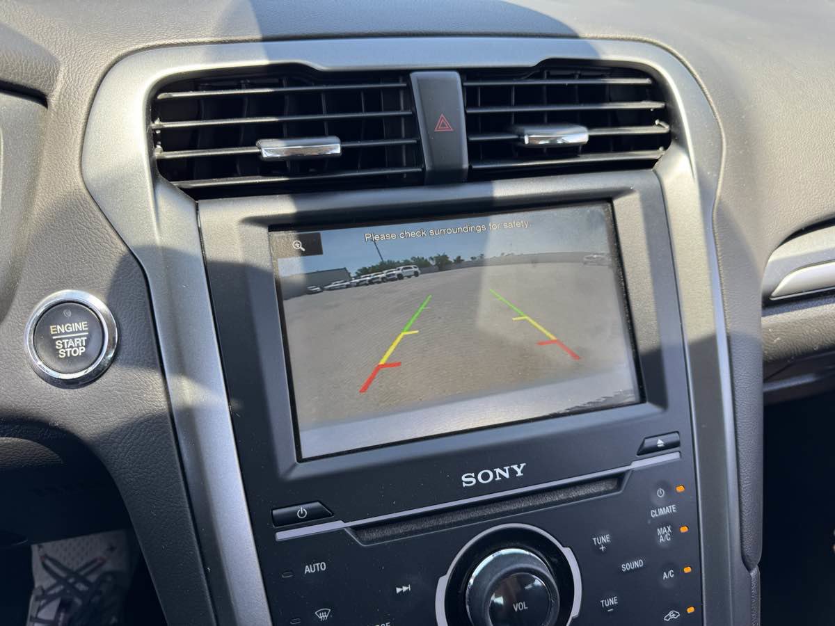 Used 2014 Ford Fusion Titanium FWD image 32