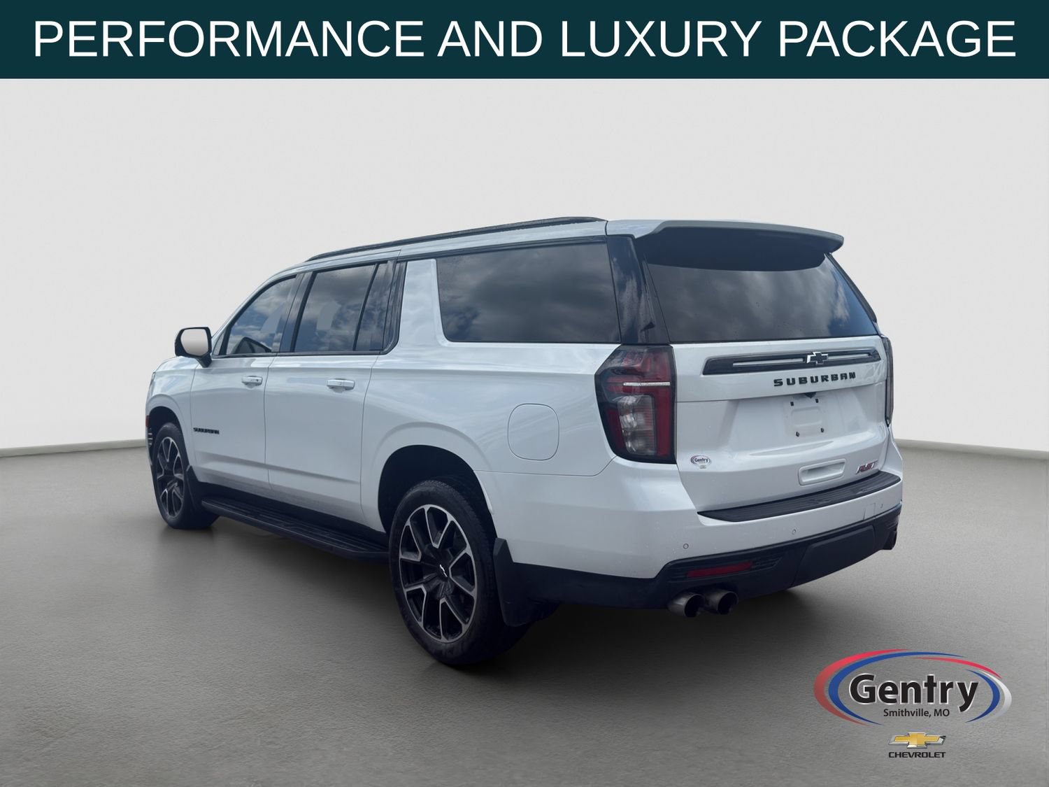 Used 2023 Chevrolet Suburban RST w/ Sport Performance Package AWD/4WD image 27