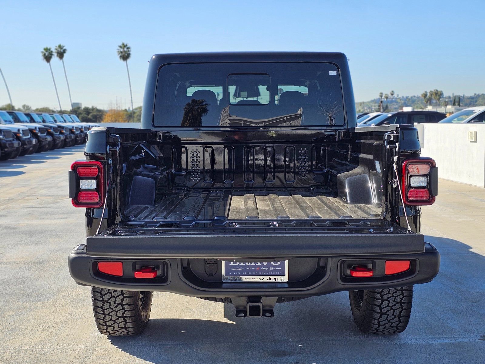 New 2026 Jeep Gladiator Rubicon w/ Steel Power Dome Hood Package AWD/4WD image 7