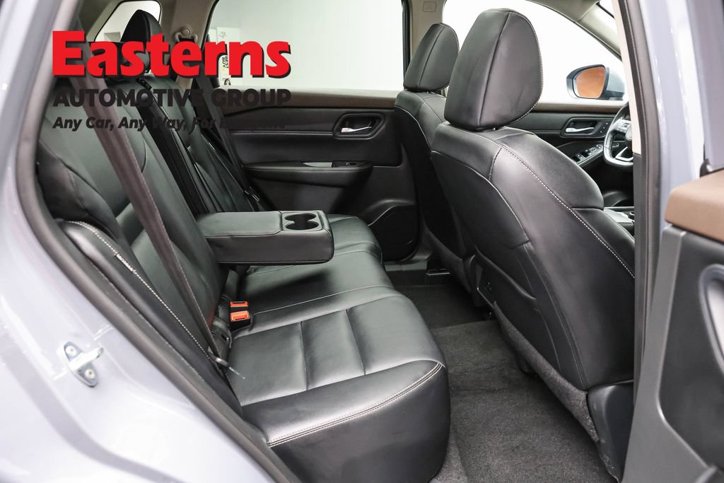 Used 2023 Nissan Rogue SL AWD/4WD image 23