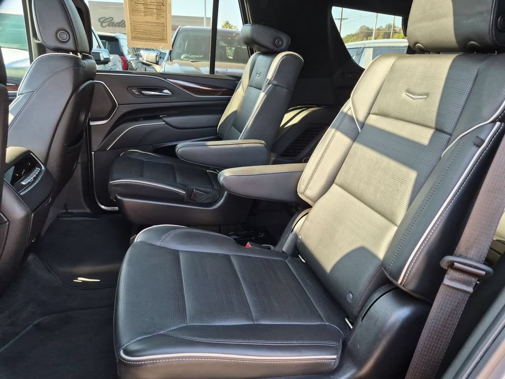 Certified 2022 Cadillac Escalade Premium Luxury RWD image 18