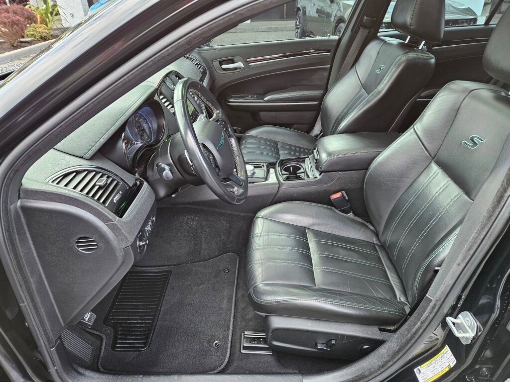 Used 2019 Chrysler 300 S w/ 300S Premium Group image 13