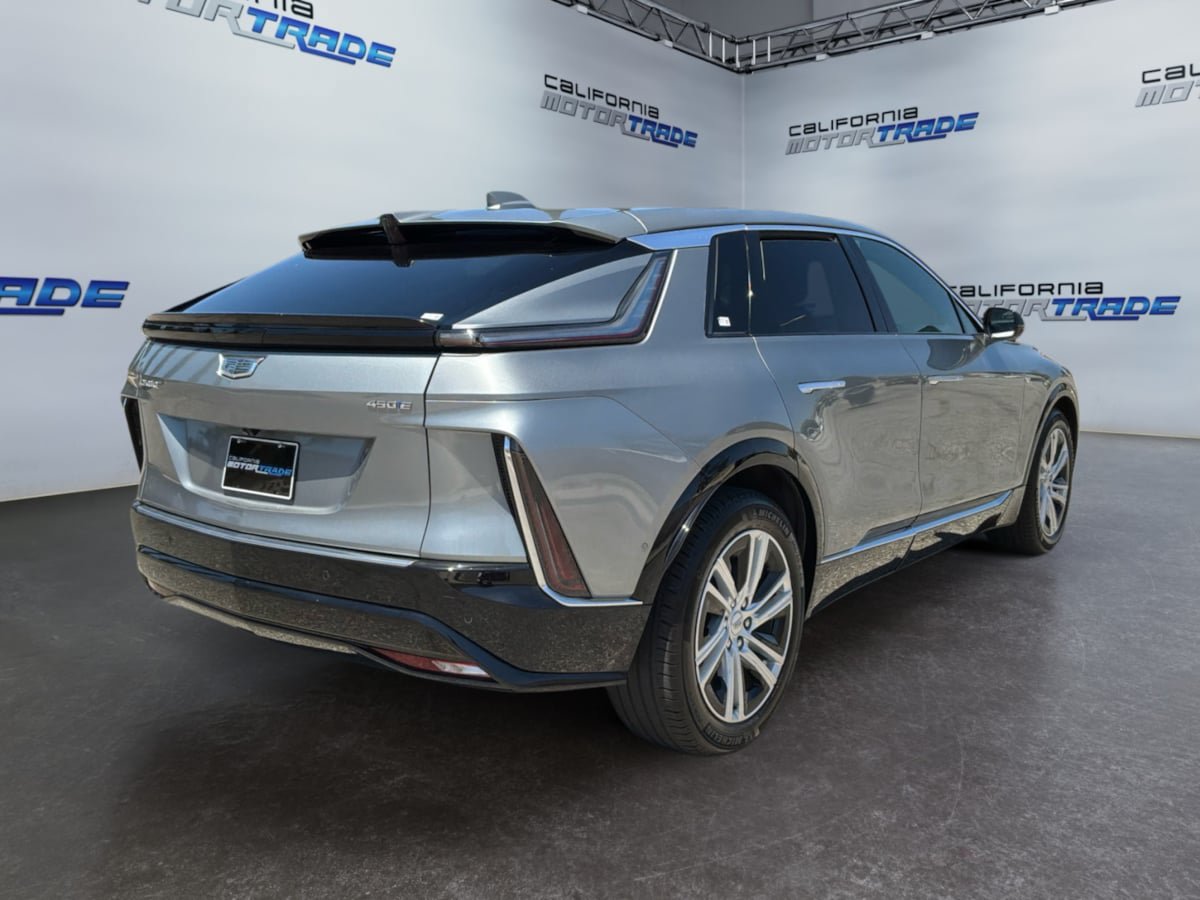 Used 2024 Cadillac Lyriq Tech w/ Driver Assist Package RWD image 5