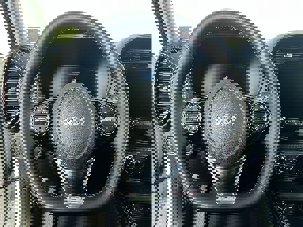 Used 2023 Kia Soul GT-Line image 17