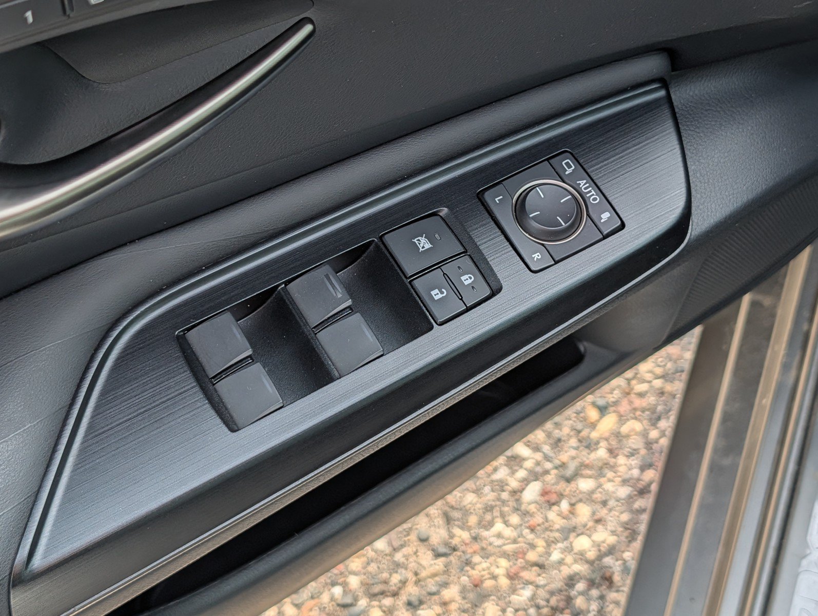 Used 2020 Lexus ES 300h FWD image 15
