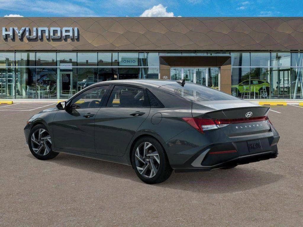 New 2026 Hyundai Elantra SEL Sport image 5