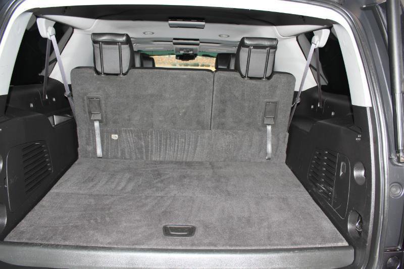 Used 2017 Chevrolet Suburban LT RWD image 15