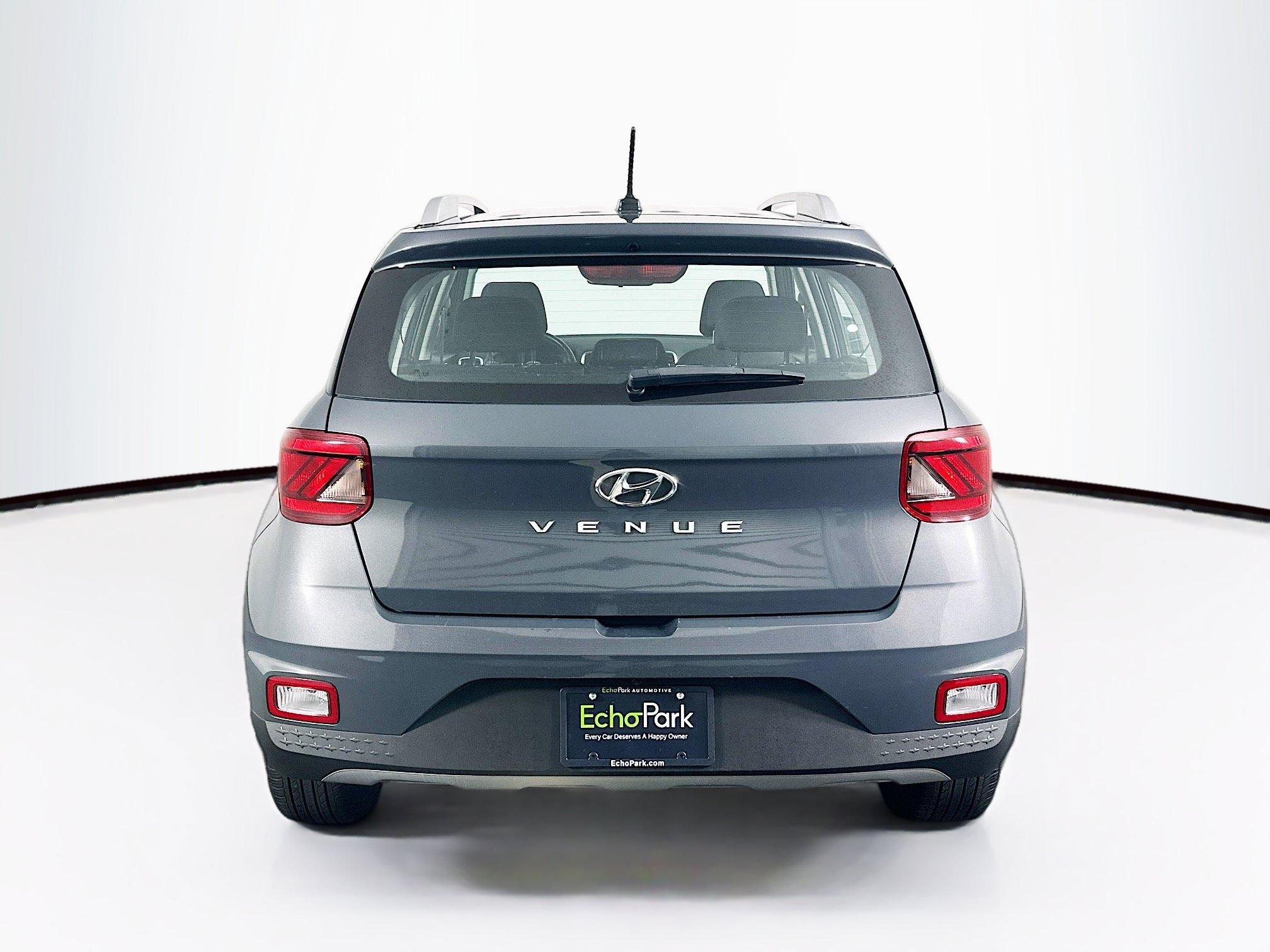 Used 2023 Hyundai Venue SEL FWD image 7
