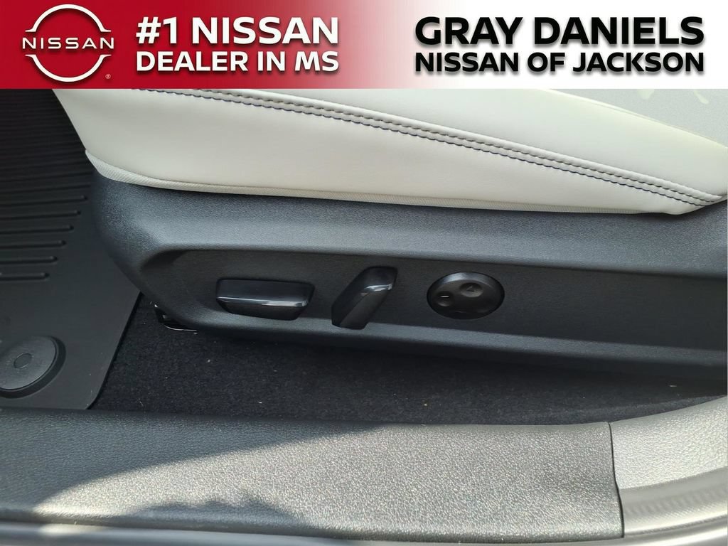 New 2026 Nissan Sentra SL w/ Floor Mat Package FWD image 11