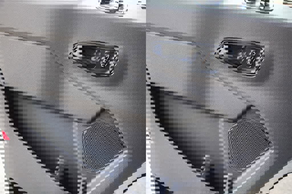 New 2026 Ford Transit 250 148 Medium Roof image 19