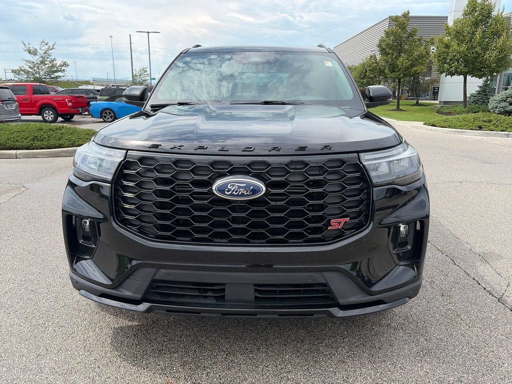 Used 2025 Ford Explorer ST w/ Sun And Sound Package AWD/4WD image 2