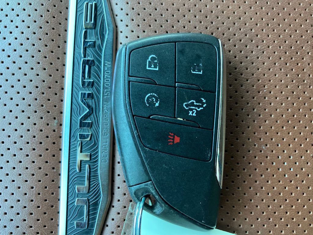 Used 2025 GMC Sierra 2500 Denali Ultimate w/ Max Trailering Package image 34