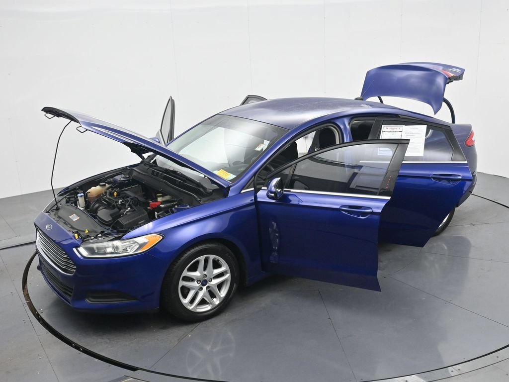 Used 2016 Ford Fusion SE FWD image 39