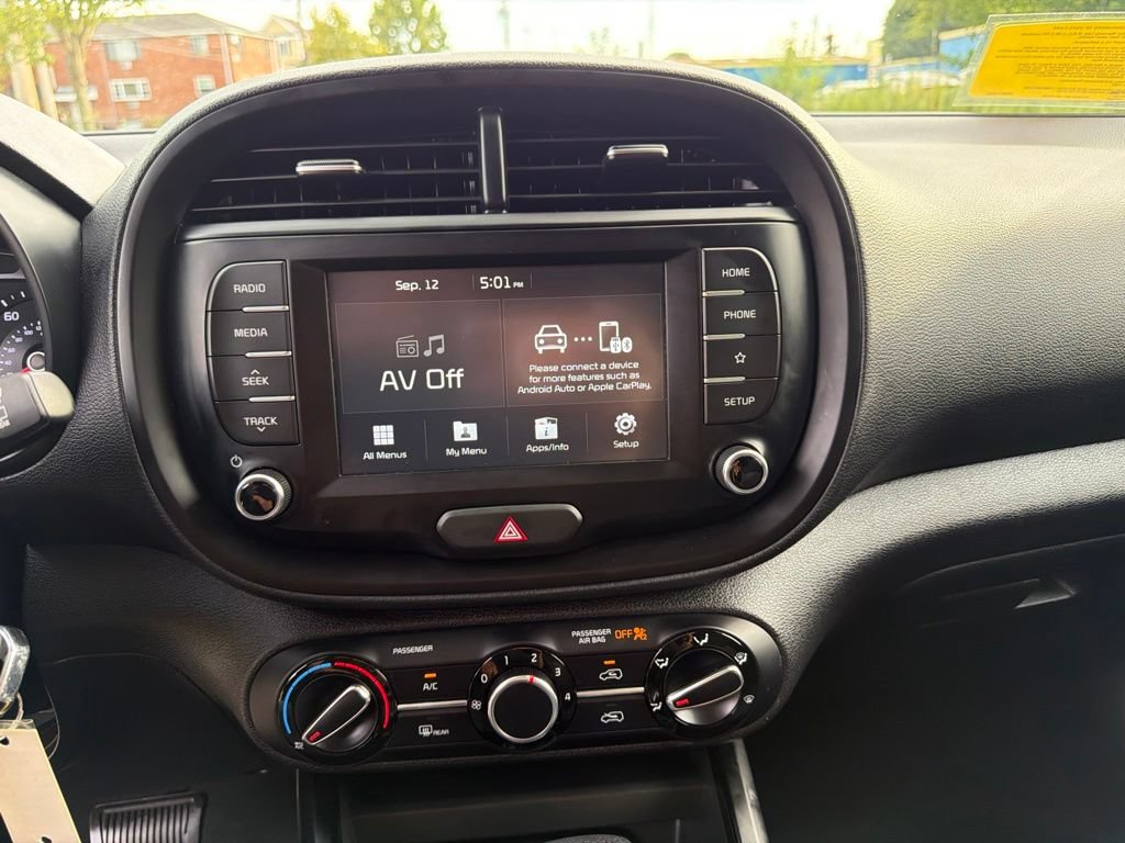 Used 2020 Kia Soul S FWD image 22