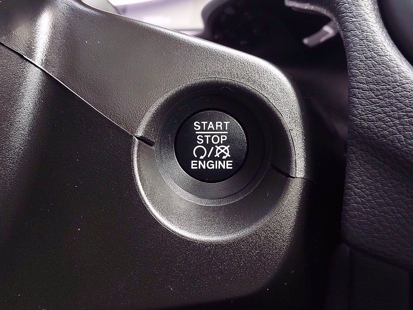 Used 2018 Jeep Compass Latitude w/ Safe & Security Group image 23