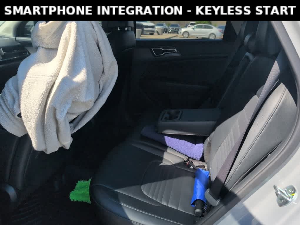 Used 2023 Kia Sportage SX image 7