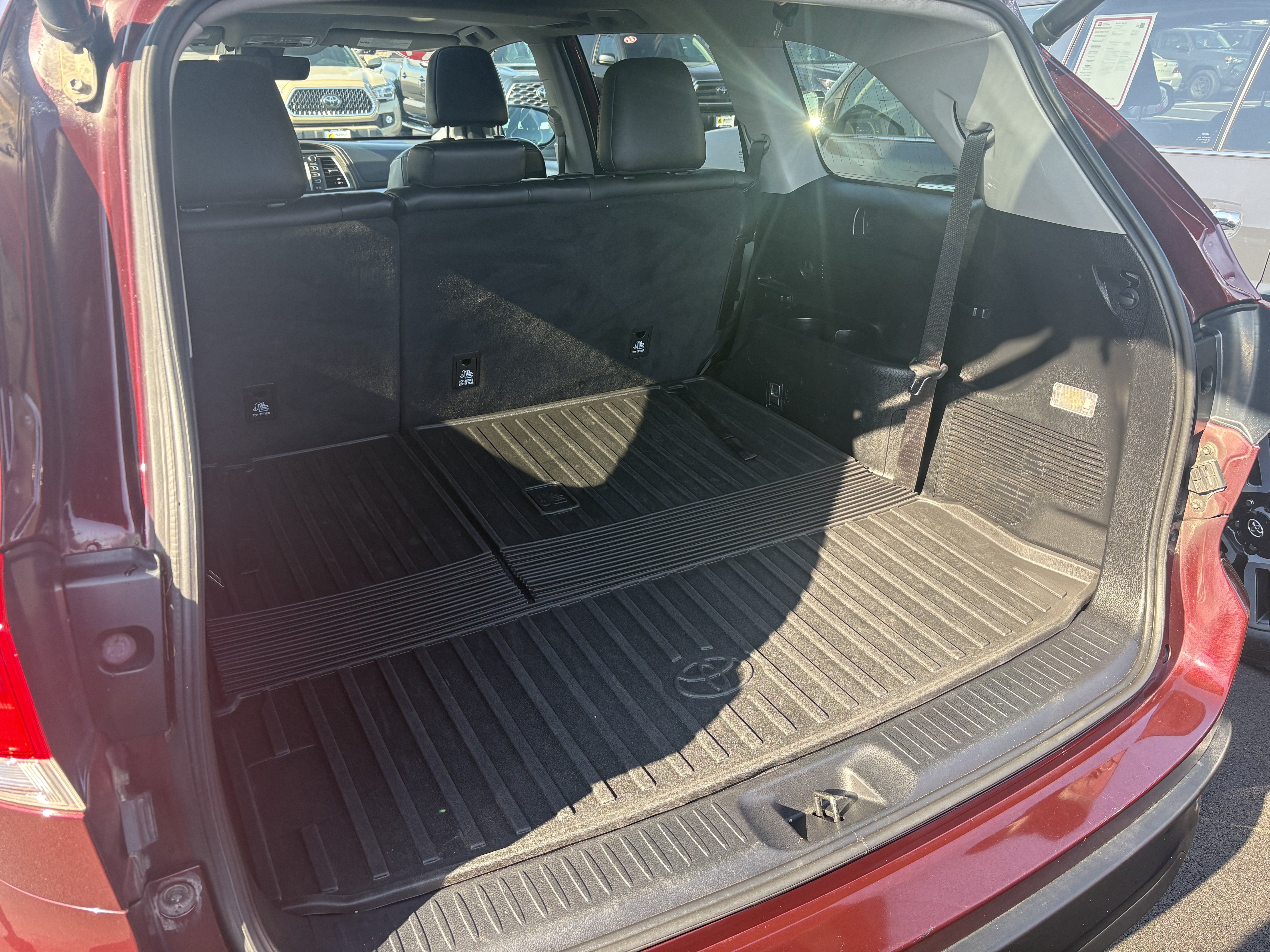 Used 2019 Toyota Highlander XLE AWD/4WD image 8