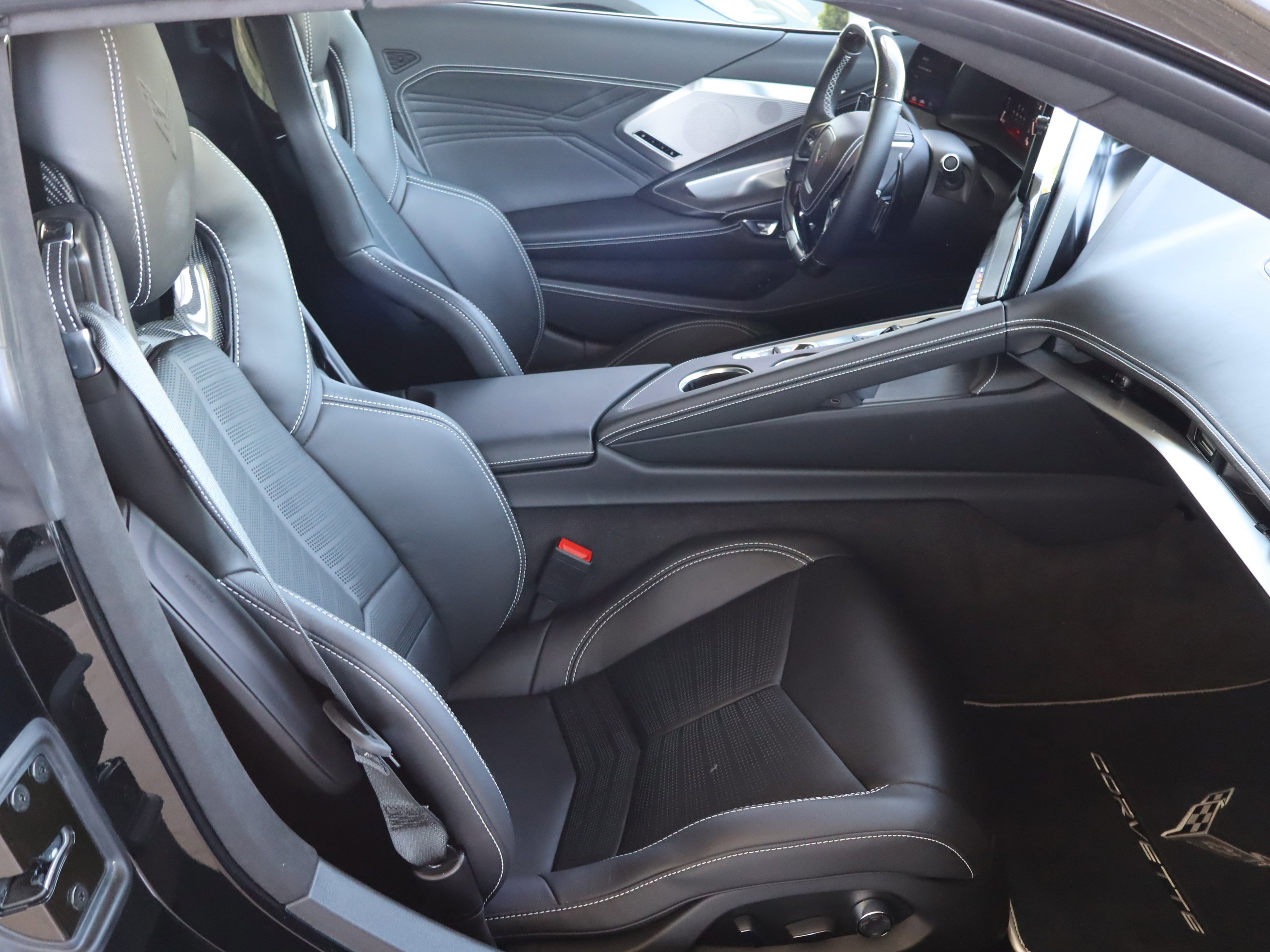 Used 2026 Chevrolet Corvette Z06 RWD image 33