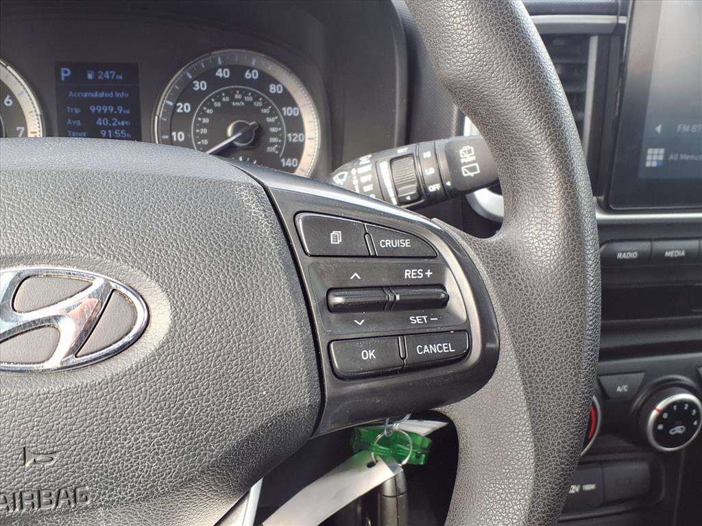 Used 2022 Hyundai Venue SE image 11