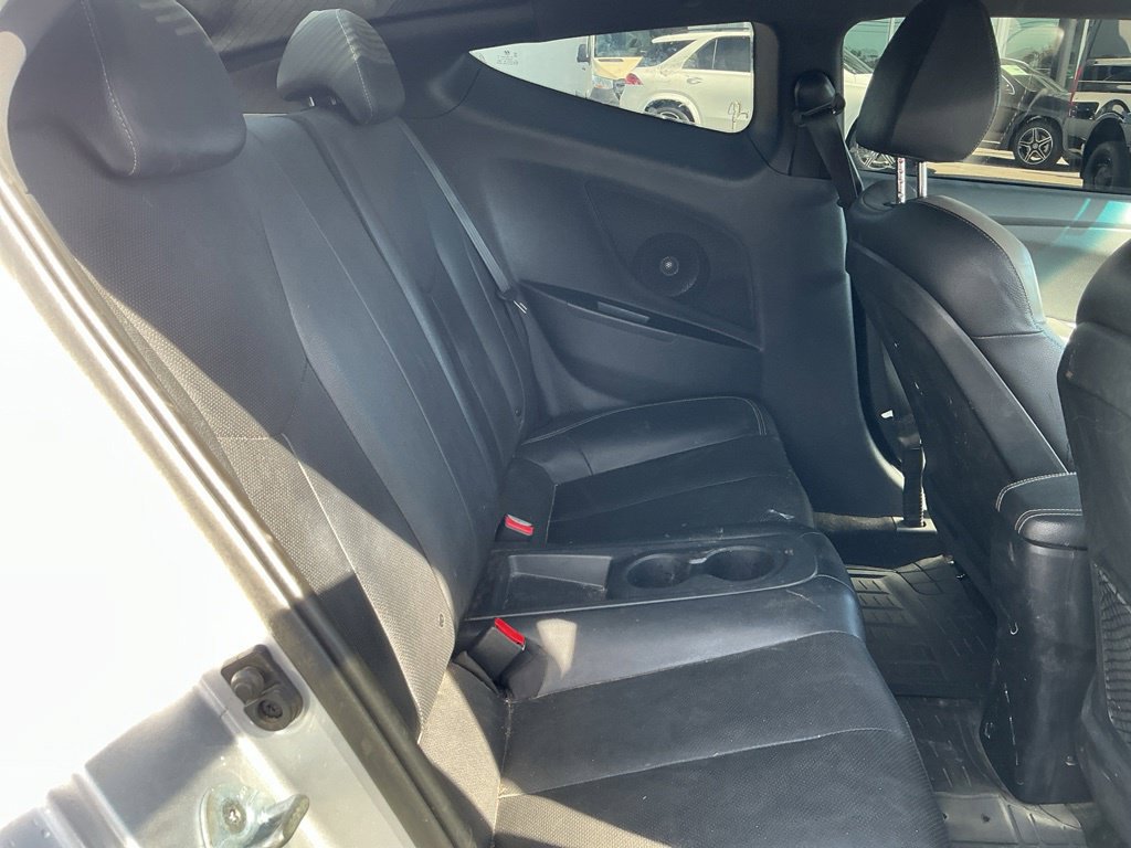 Used 2017 Hyundai Veloster Turbo FWD image 13