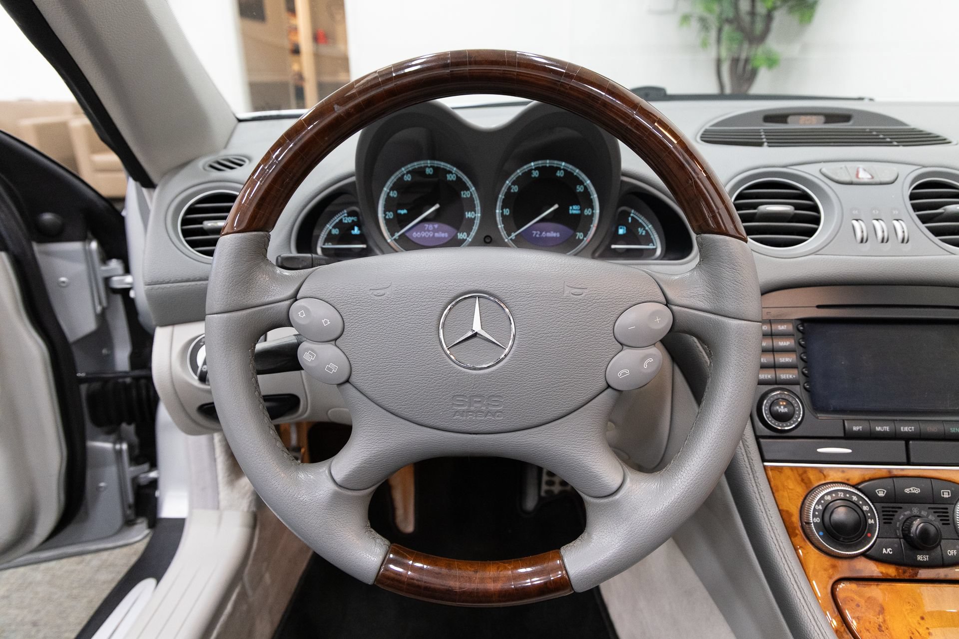 Used 2006 Mercedes-Benz SL 500 image 14