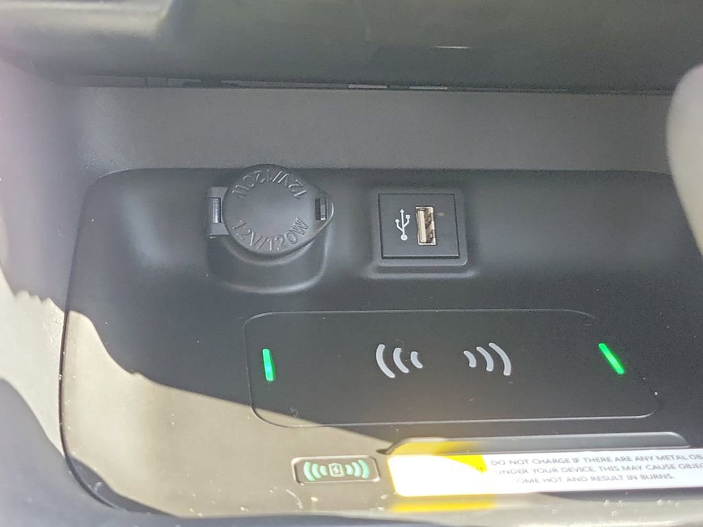 Used 2024 Toyota RAV4 XLE Premium image 34