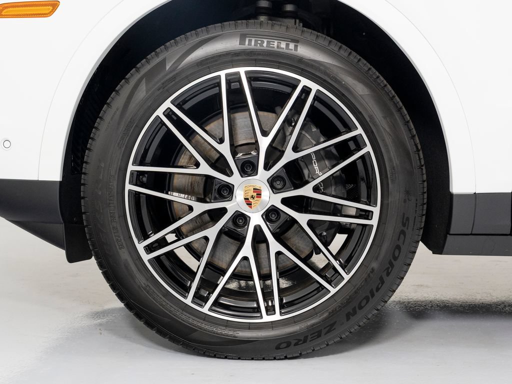 New 2026 Porsche Cayenne AWD/4WD image 15