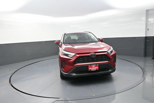 Used 2025 Toyota RAV4 XLE AWD/4WD image 25