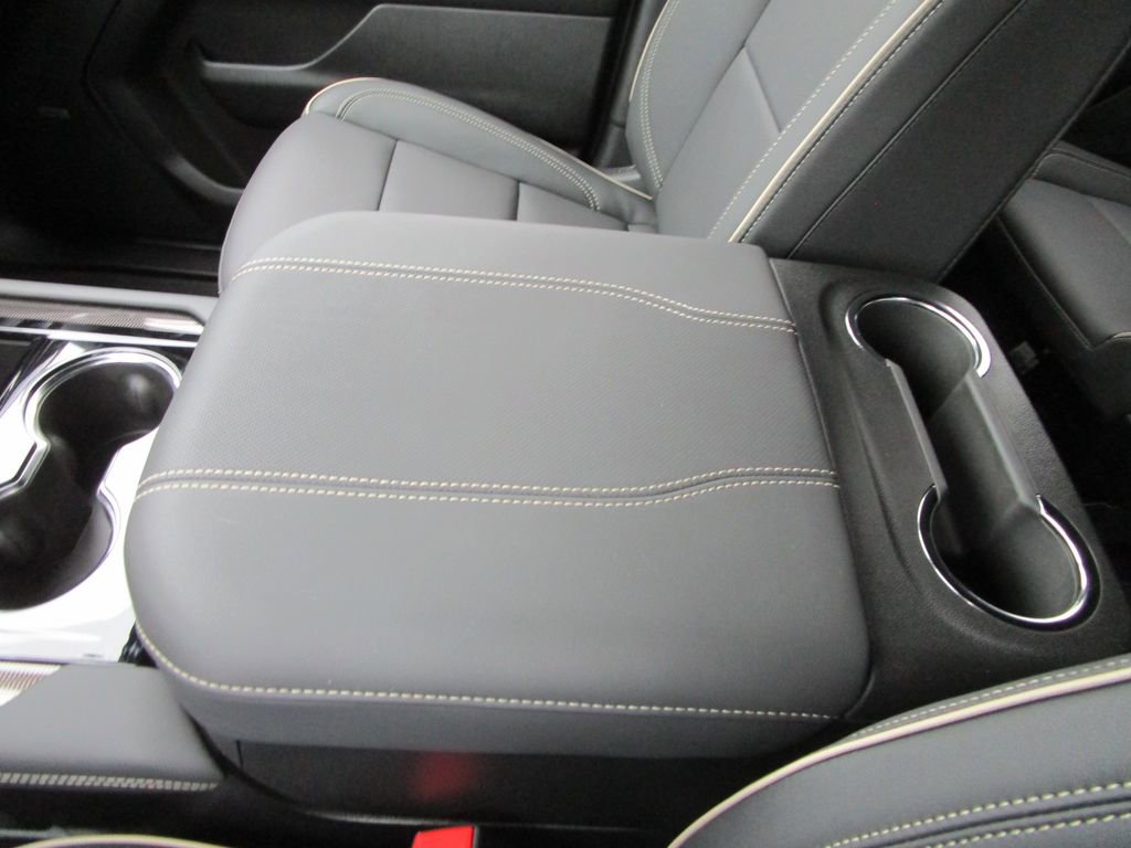 New 2026 GMC Yukon Elevation image 38