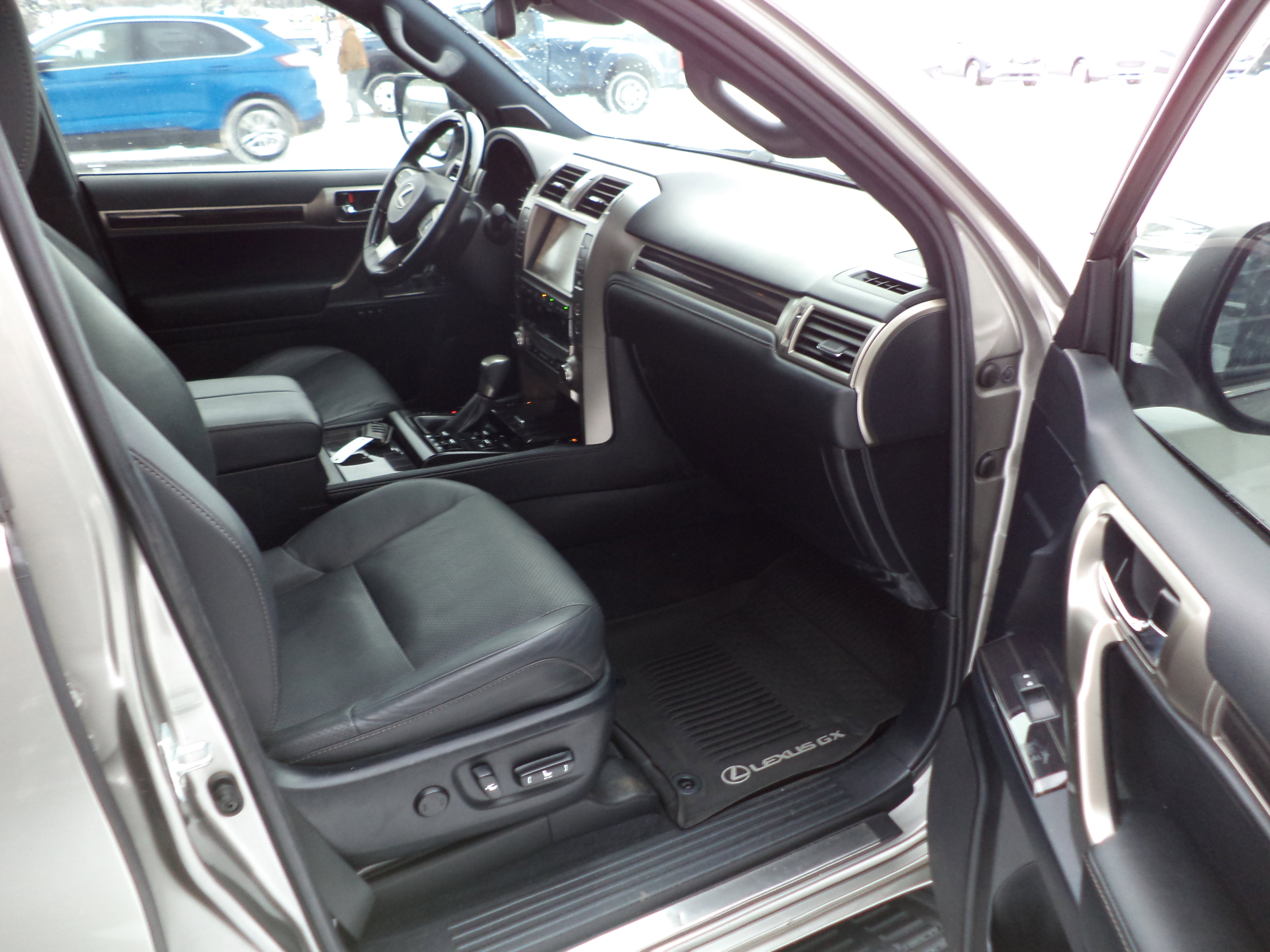 Used 2021 Lexus GX 460 Luxury w/ Sport Design Package image 8