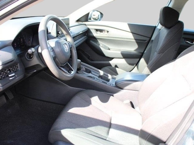 Used 2024 Honda Accord EX image 9