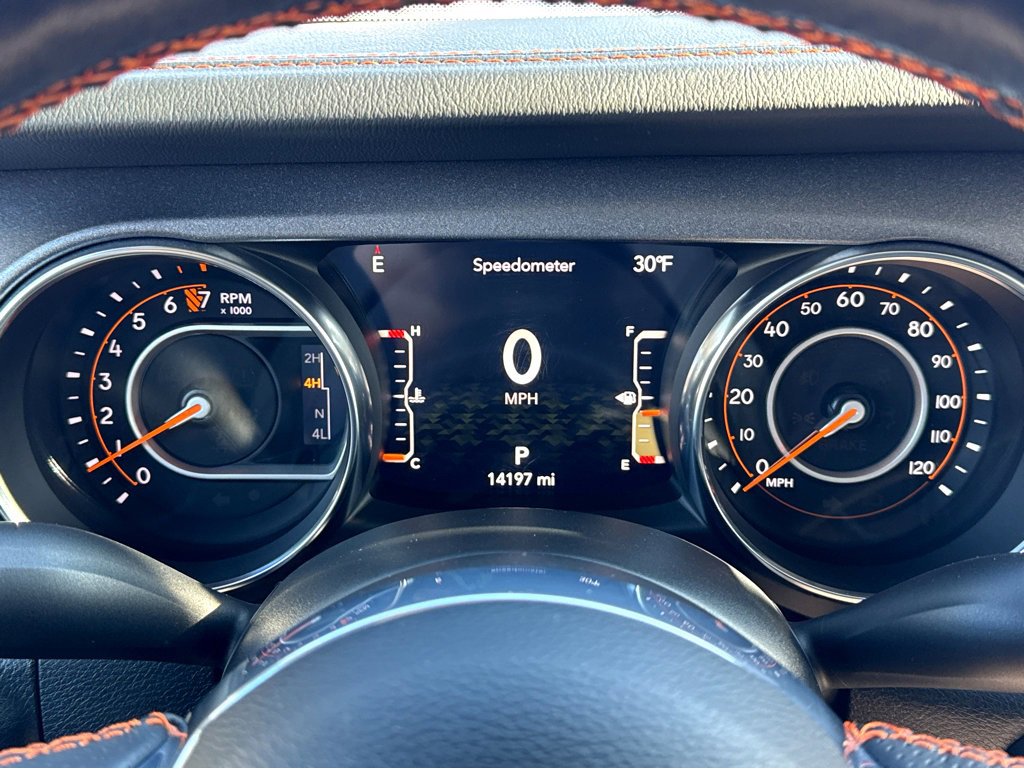 Certified 2023 Jeep Gladiator Mojave w/ Cold Weather Group image 18