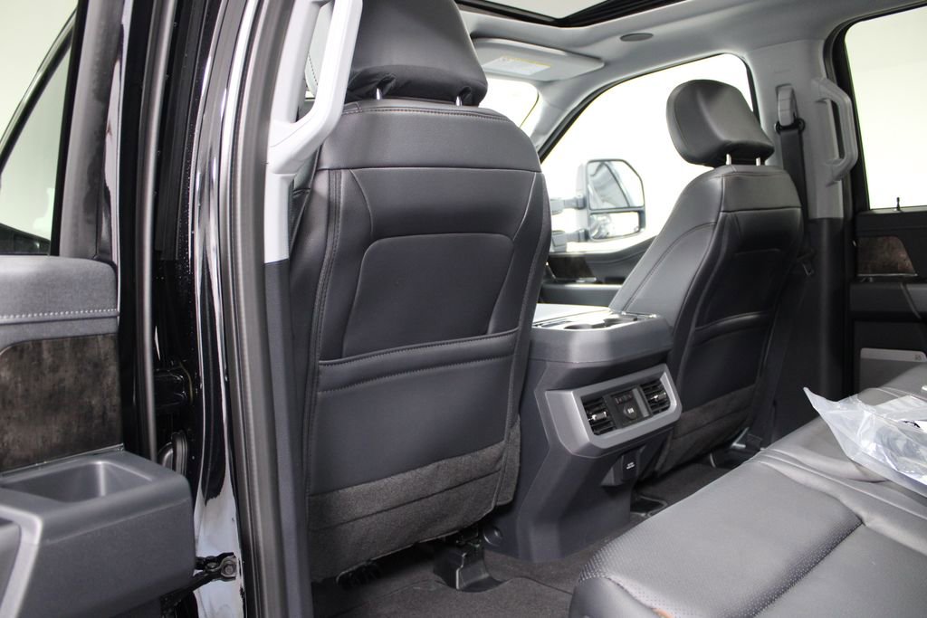 New 2026 Ford F250 Lariat w/ Black Appearance Package image 29