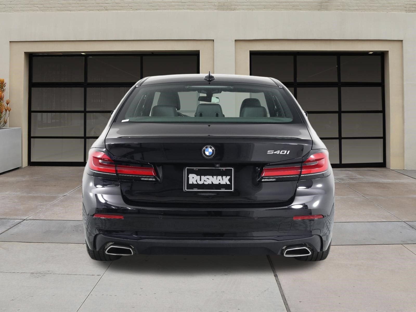 Used 2023 BMW 540i w/ Premium Package RWD image 5