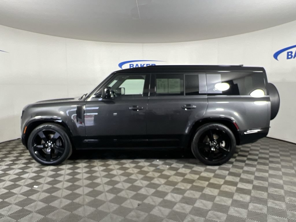 Used 2023 Land Rover Defender 130 X-Dynamic SE AWD/4WD image 6