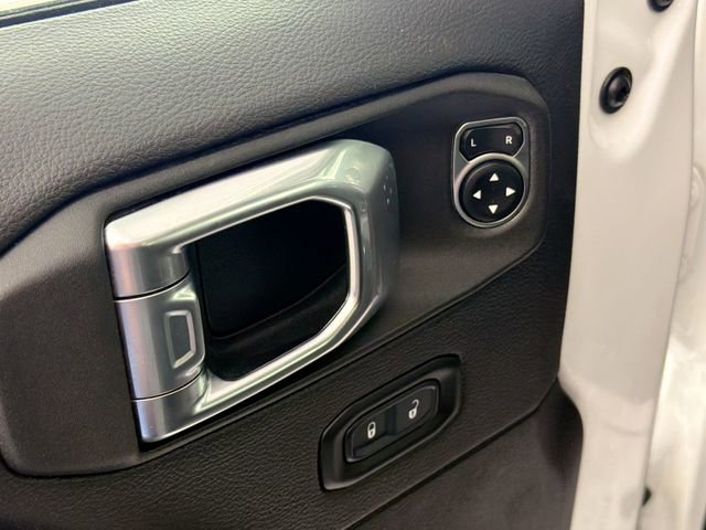 Used 2023 Jeep Wrangler Sahara w/ Cold Weather Group image 18