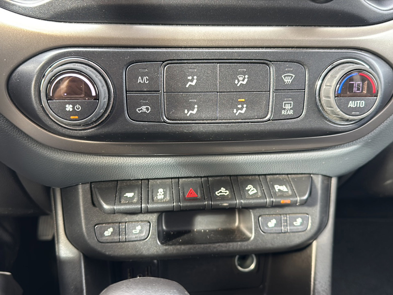 Used 2022 Chevrolet Colorado Z71 image 33