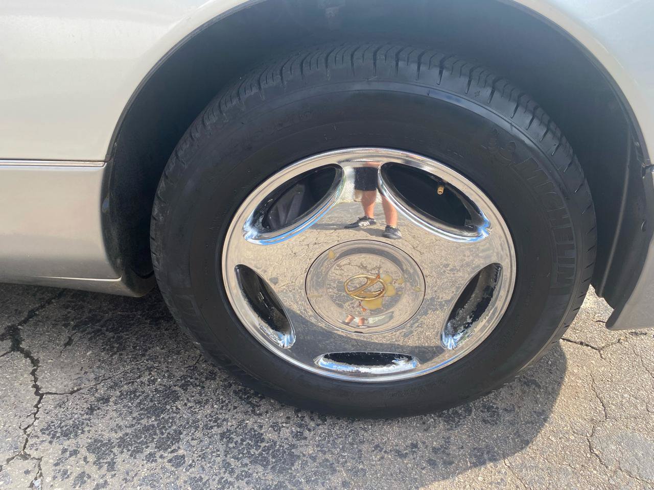 Used 1999 Lexus LS 400 RWD image 23