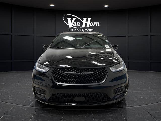 New 2026 Chrysler Pacifica Select w/ S Appearance Package image 10