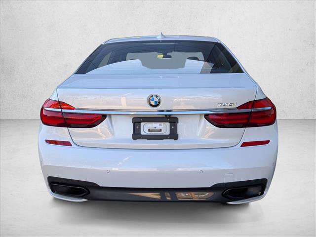 Used 2019 BMW 740i image 7